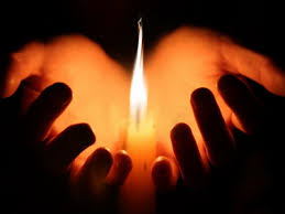 The open flame, the source of cave heat, is evocative, and represents a closeness with the origins of light and life.